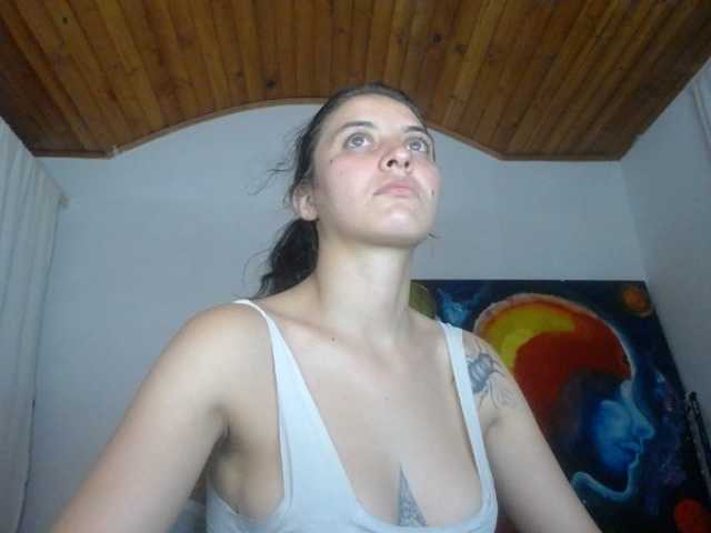 Live sex webcam photo for mariecam420 #292111174