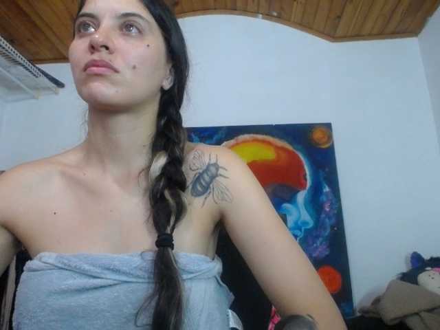 Live sex webcam photo for mariecam420 #292160788