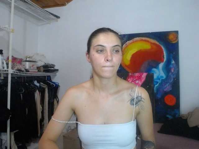 Live sex webcam photo for mariecam420 #292177898