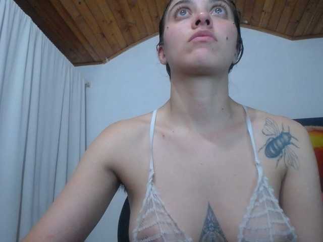 Live sex webcam photo for mariecam420 #292192795