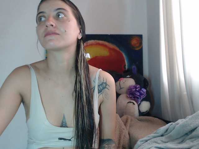 Live sex webcam photo for mariecam420 #292256086