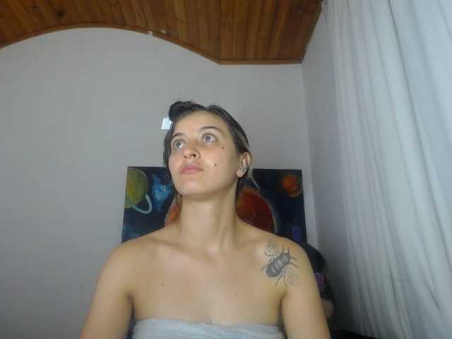 Live sex webcam photo for mariecam420 #292257975