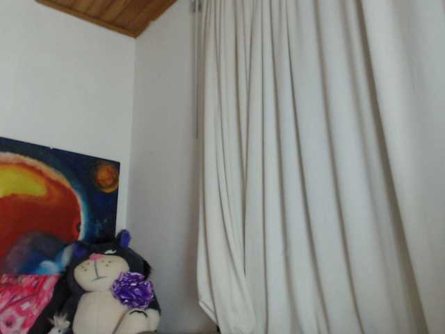 Live sex webcam photo for mariecam420 #292266876