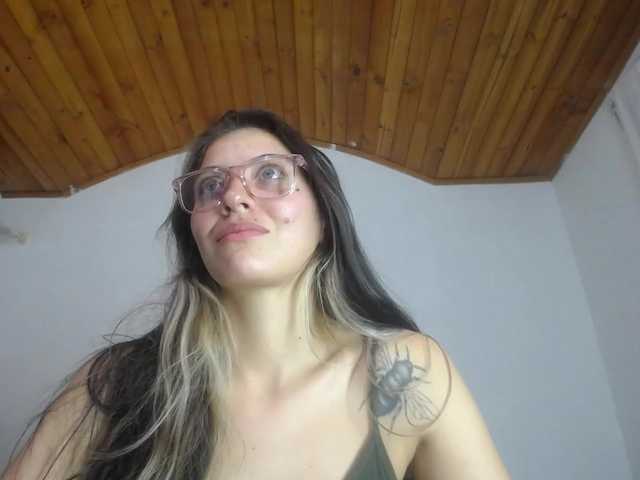 Live sex webcam photo for mariecam420 #292398159