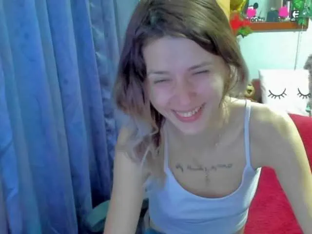 Live sex webcam photo for mariemarie03 #272143572