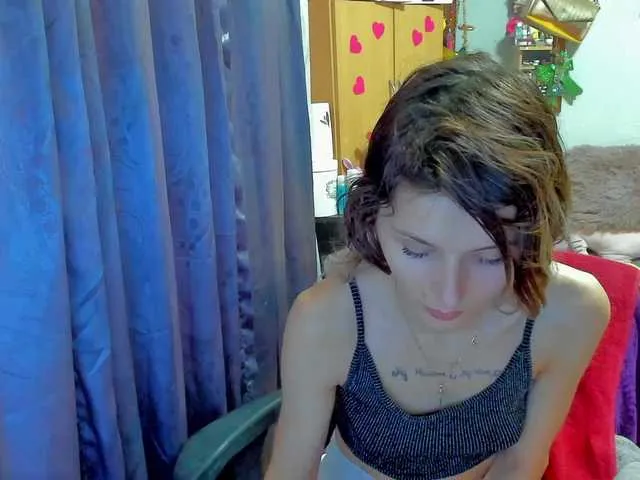 Live sex webcam photo for mariemarie03 #272157351