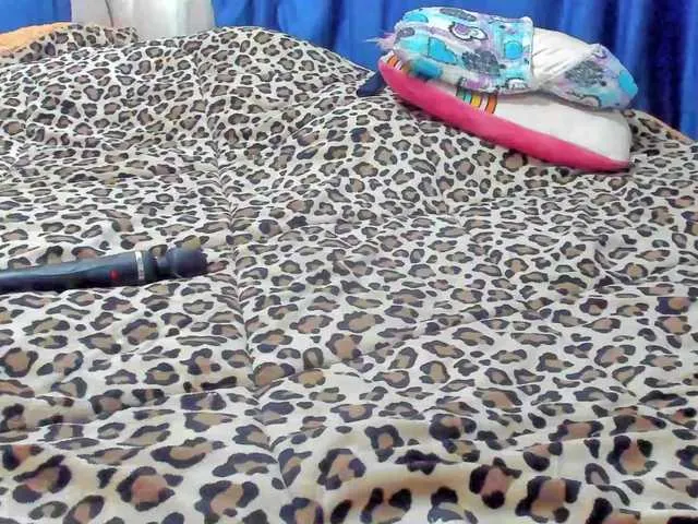 Live sex webcam photo for mariemarie03 #290527057