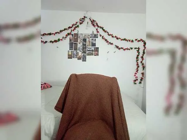 Live sex webcam photo for marilyngoodm #274350842