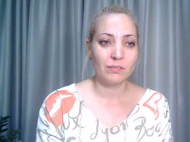 Live sex webcam photo for mariska-kiska #276544966