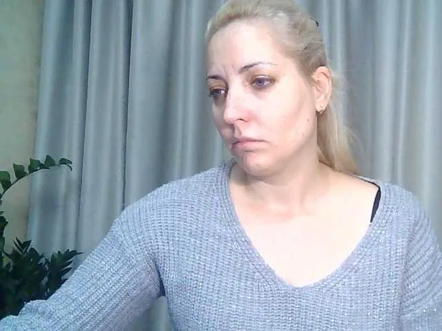 Live sex webcam photo for mariska-kiska #276654984