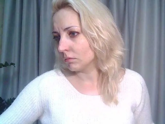 Live sex webcam photo for mariska-kiska #276661944
