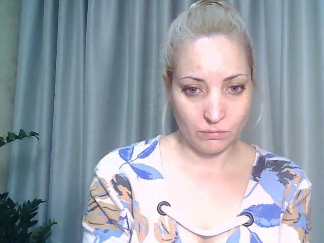 Live sex webcam photo for mariska-kiska #276691129