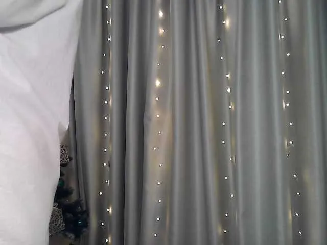 Live sex webcam photo for mariska-kiska #276970240