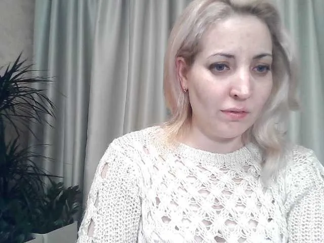Live sex webcam photo for mariska-kiska #277334224
