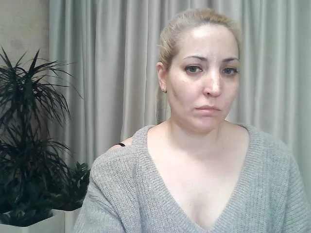 Live sex webcam photo for mariska-kiska #277508903