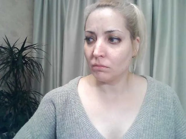 Live sex webcam photo for mariska-kiska #277509949