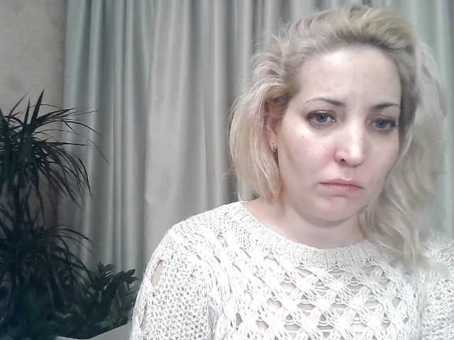 Live sex webcam photo for mariska-kiska #277524539