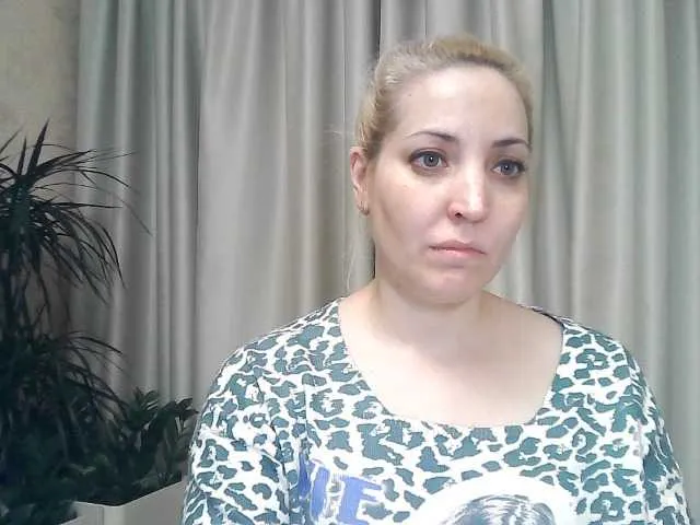 Live sex webcam photo for mariska-kiska #277531199