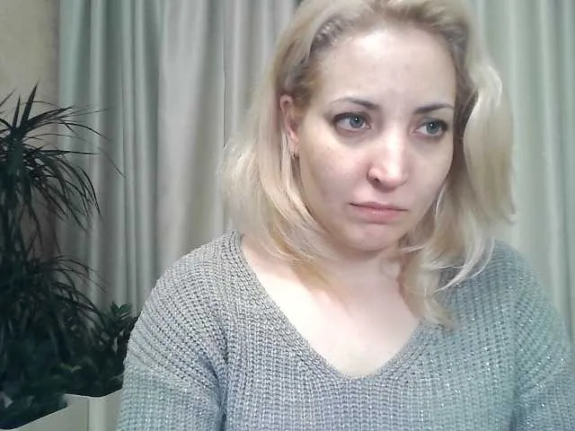 Live sex webcam photo for mariska-kiska #277537506