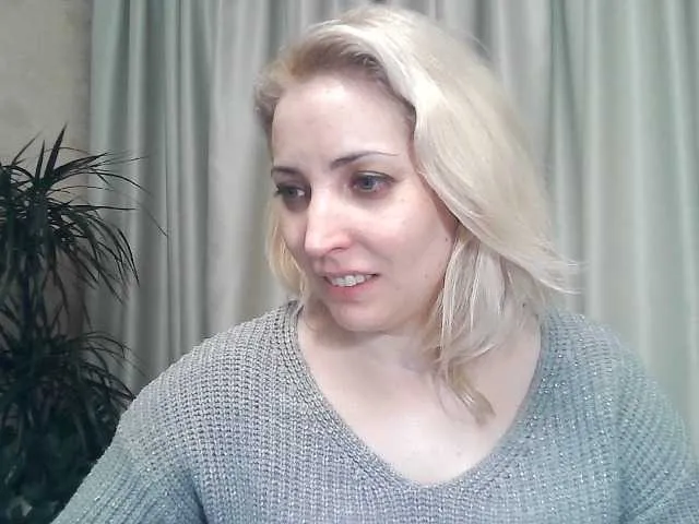 Live sex webcam photo for mariska-kiska #277539164