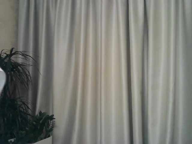 Live sex webcam photo for mariska-kiska #277652015