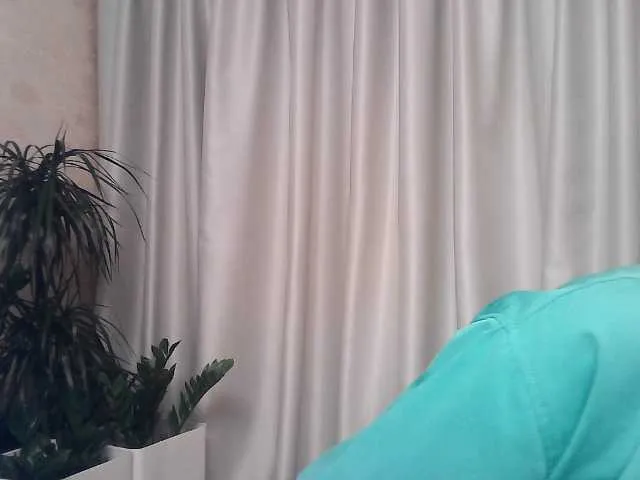 Live sex webcam photo for mariska-kiska #277778415