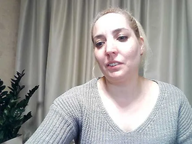 Live sex webcam photo for mariska-kiska #290835544