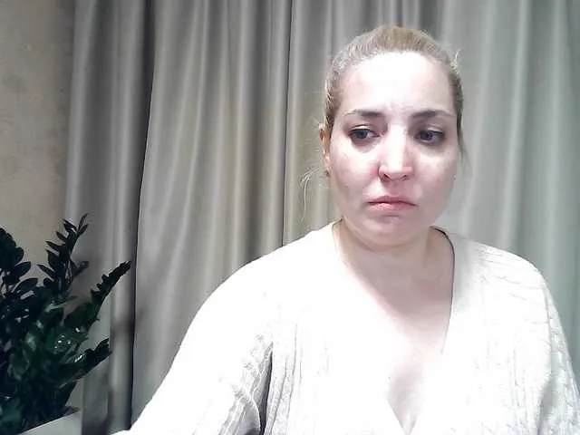 Live sex webcam photo for mariska-kiska #290855768