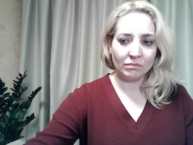 Live sex webcam photo for mariska-kiska #290877901