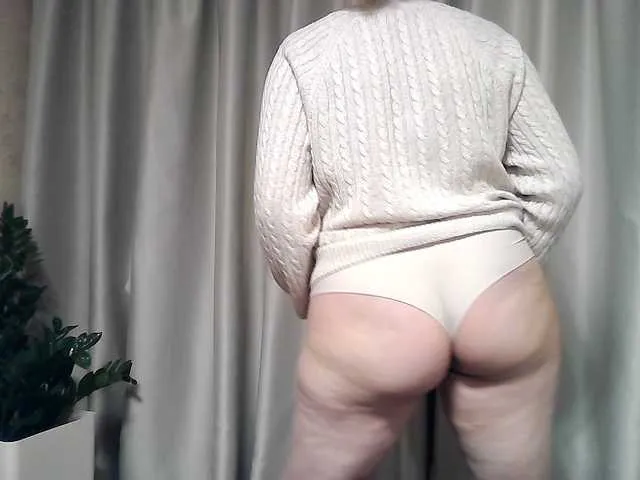 Live sex webcam photo for mariska-kiska #293276493