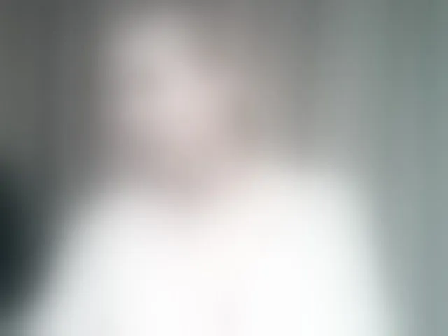 Live sex webcam photo for mariska-kiska #293444063