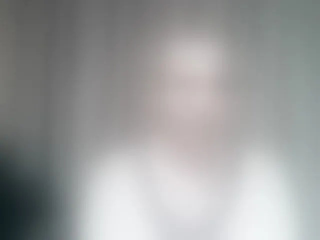 Live sex webcam photo for mariska-kiska #293587219