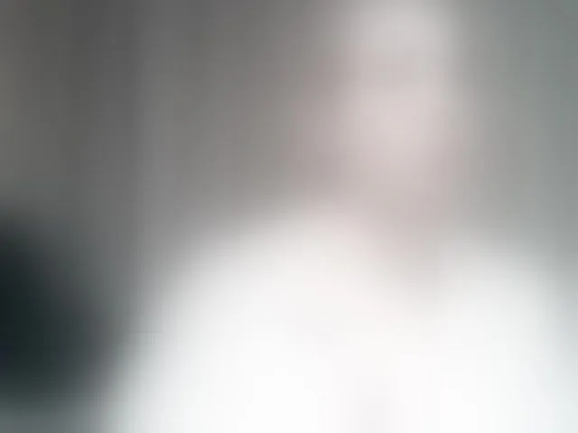 Live sex webcam photo for mariska-kiska #293650567