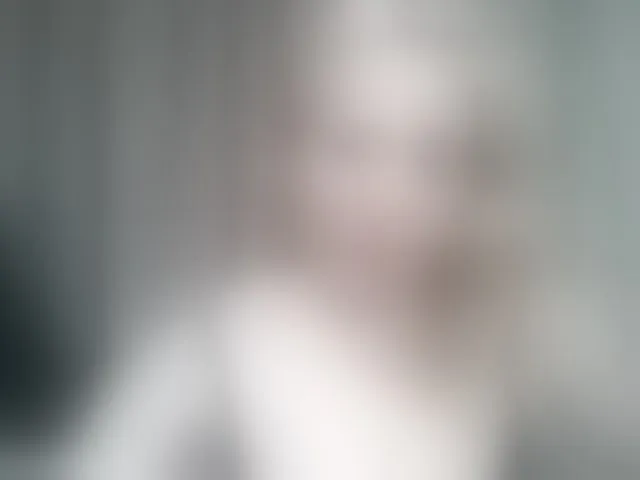 Live sex webcam photo for mariska-kiska #293891440