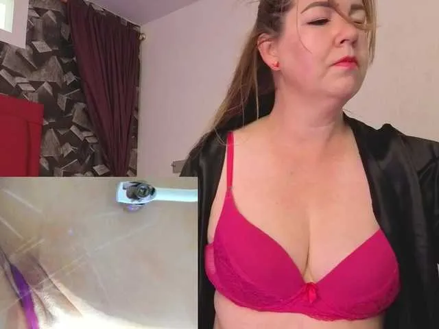 Live sex webcam photo for marladaze #293654327