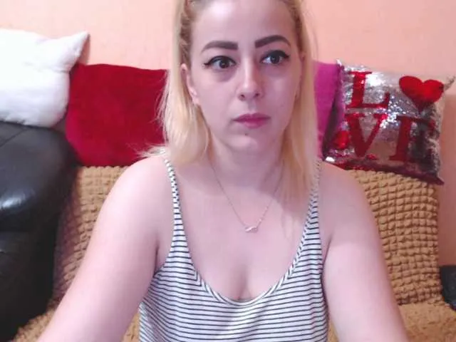 Live sex webcam photo for marrymiller #273446562