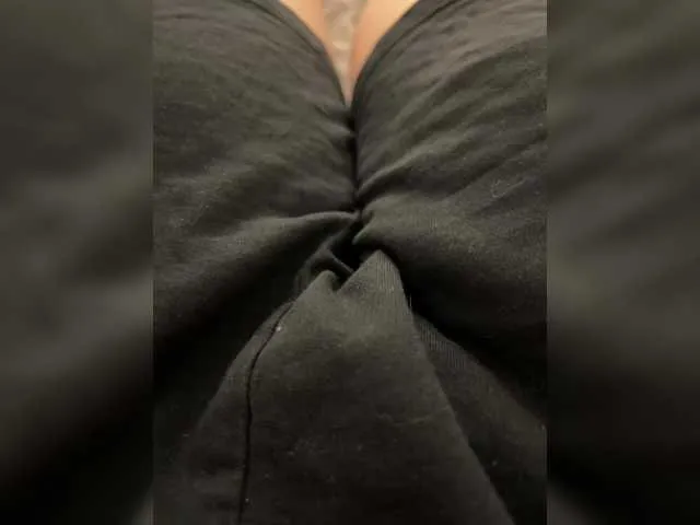 Live sex webcam photo for marsandvenera #290241277