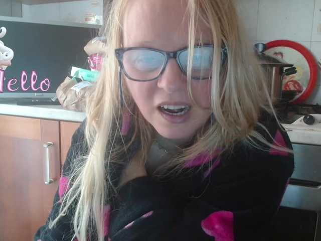 Live sex webcam photo for martachatte19 #277146258