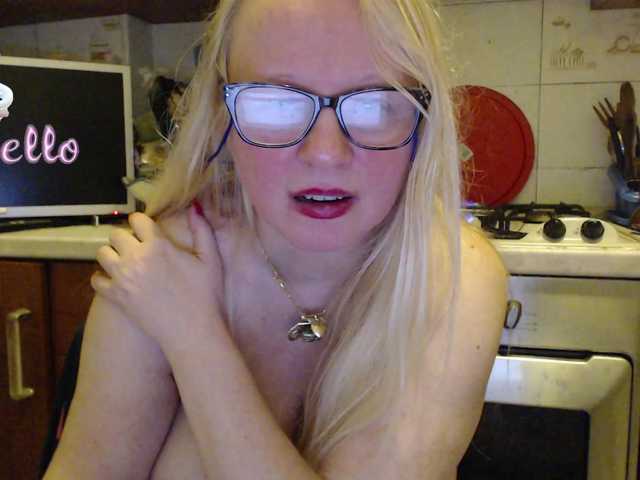 Live sex webcam photo for martachatte19 #277312073