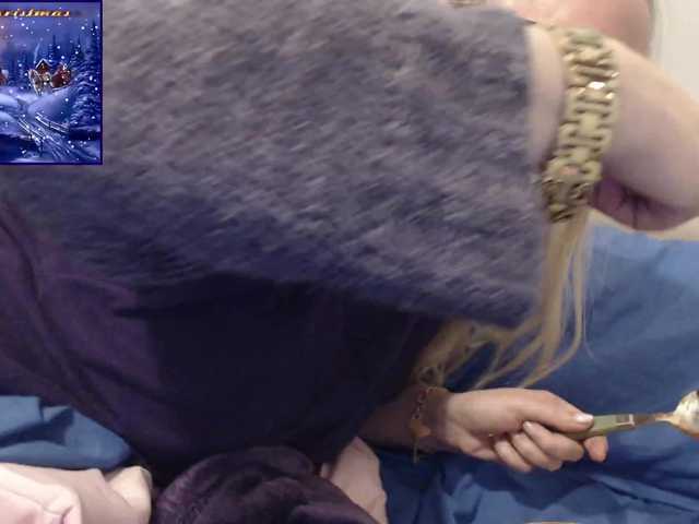 Live sex webcam photo for martachatte19 #290243955