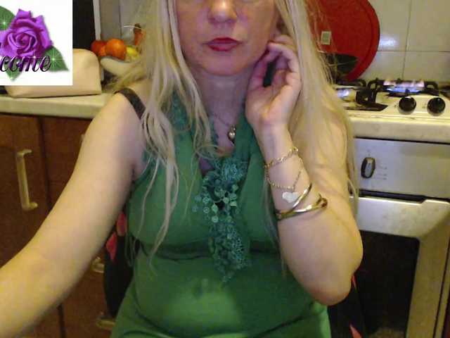 Live sex webcam photo for martachatte19 #290317526