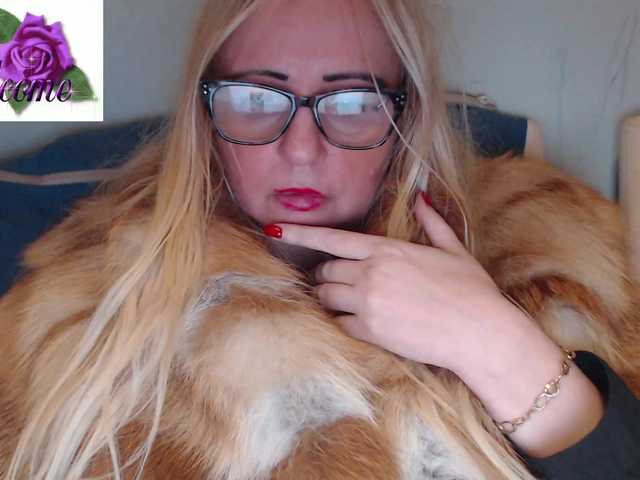 Live sex webcam photo for martachatte19 #290342362