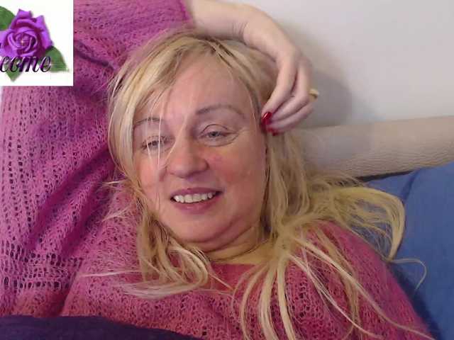 Live sex webcam photo for martachatte19 #290375030