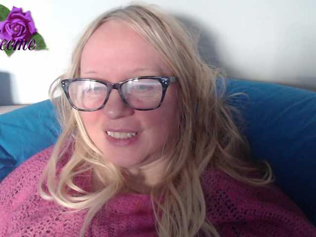 Live sex webcam photo for martachatte19 #290386870