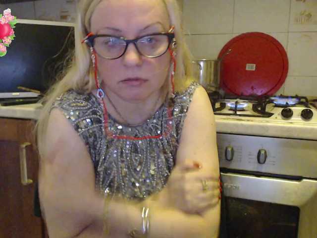 Live sex webcam photo for martachatte19 #290478978