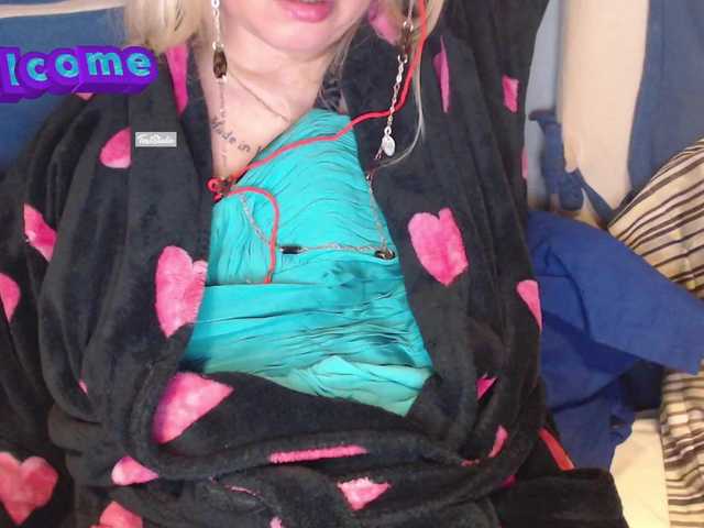 Live sex webcam photo for martachatte19 #290496540