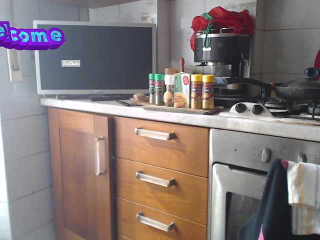 Live sex webcam photo for martachatte19 #290513362