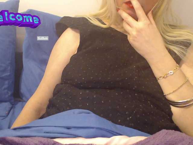 Live sex webcam photo for martachatte19 #290543815