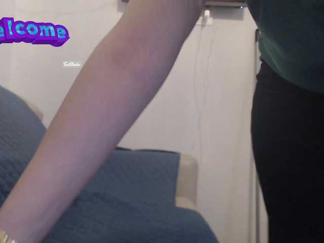 Live sex webcam photo for martachatte19 #290561061