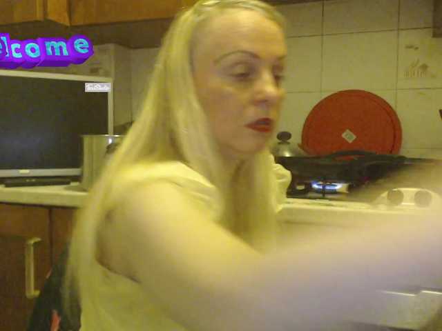 Live sex webcam photo for martachatte19 #290569915